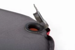 Exped SIM Comfort Duo 5 Zelfopblazende Slaapmat 12 Exped SIM Comfort Duo 5 Zelfopblazende Slaapmat -Openlucht Kampeer Winkel 6184 sim comfort valve open 5472x3648