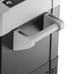Dometic CFF 70DZ Compressor Koelbox - 70 Liter 15 Dometic CFF 70DZ Compressor Koelbox - 70 Liter -Openlucht Kampeer Winkel 900 900 cff70 handle
