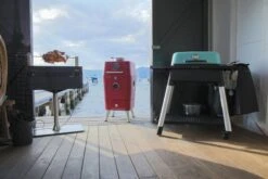 Everdure 4K Houtskool Barbecue Met Beschermhoes - Rood -Openlucht Kampeer Winkel 9312646030176 3