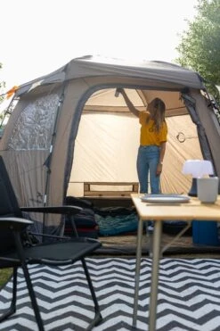 Easy Camp Moonlight Yurt 6 Familietent - 6 Persoons 24 Easy Camp Moonlight Yurt 6 Familietent - 6 Persoons -Openlucht Kampeer Winkel easy camp moonlight yurt 6 familietent 9